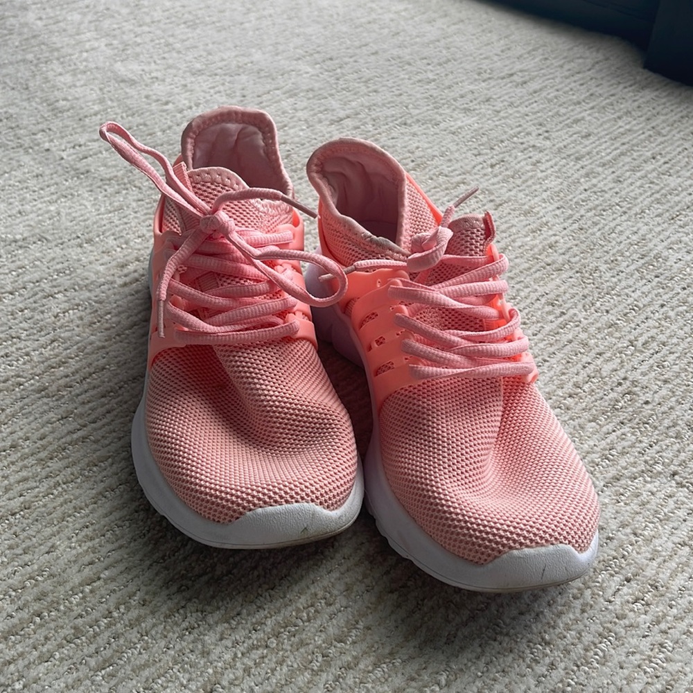 Pink Flyknit Shoes